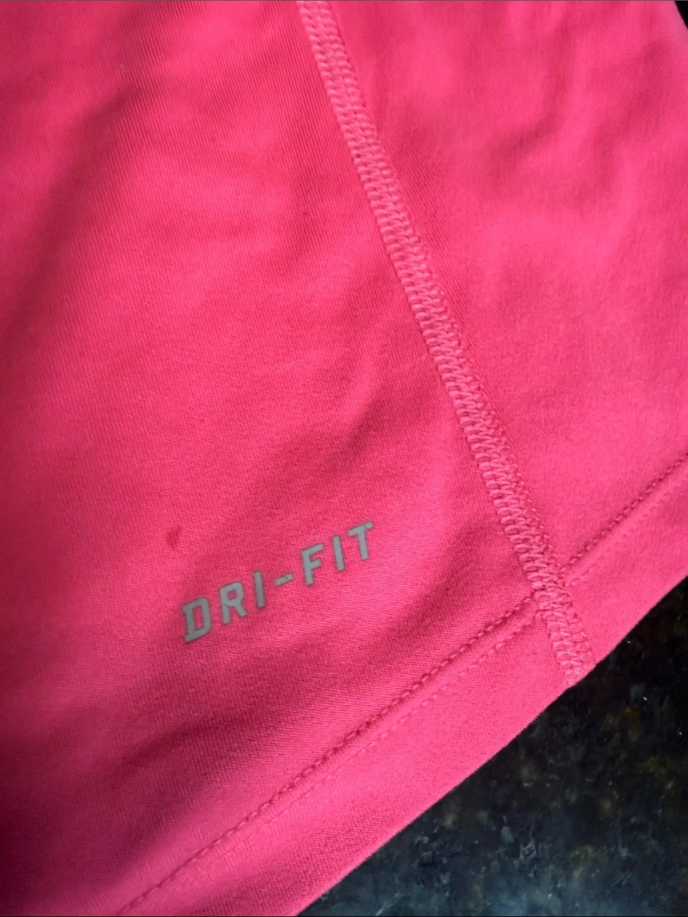 Tennis L Nike Women’s Bright Pink Racerback Performance Tank